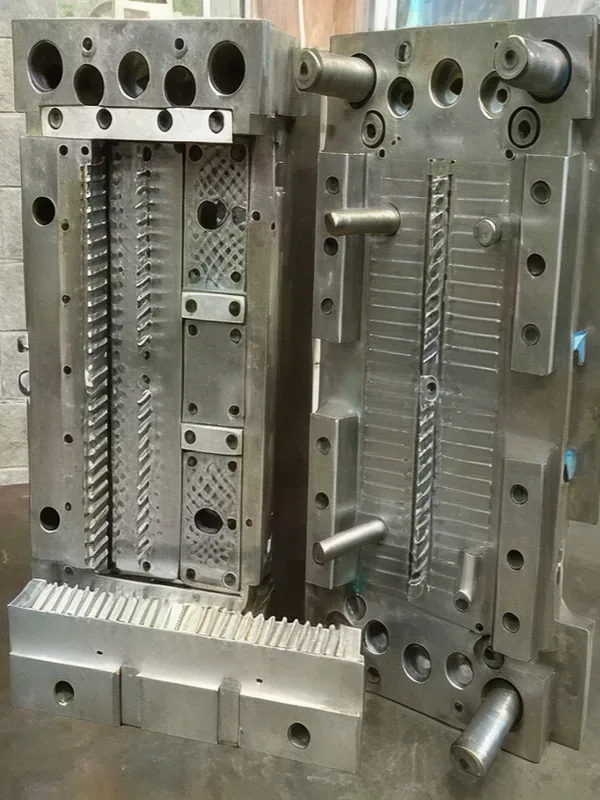 Tool room machining imagery 2 — Aaru Plastics
