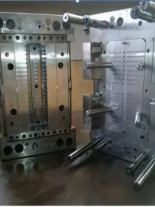 Tool room machining imagery 5 — Aaru Plastics